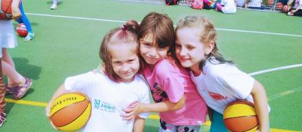 Wesołe wakacje maluchów dzięki Fundacji